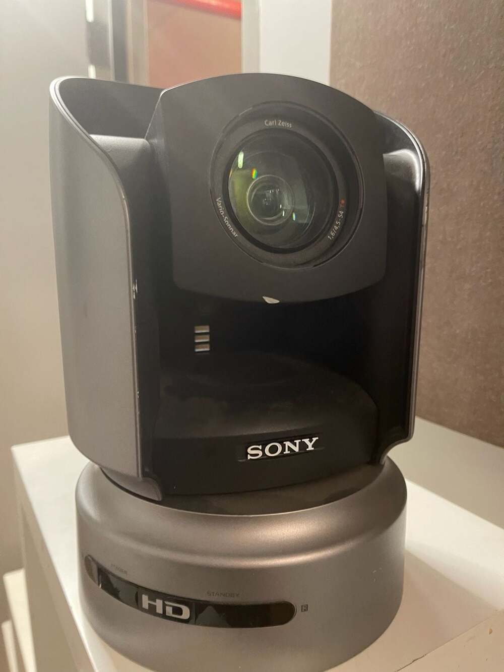Sony BRC-H700 HD 3CCD Color Video Camera PTZ